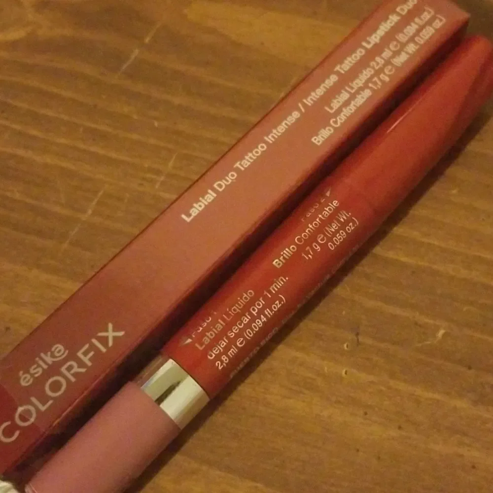 2in1 intense tattoo lipstick duo